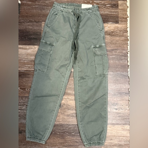 NWT American Eagle Baggy Mom Joggers - Picture 3 of 4